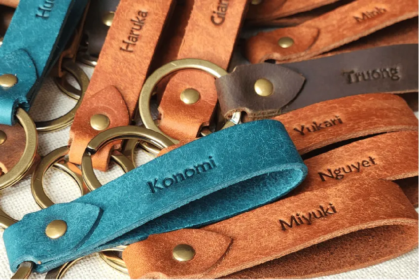Name Engraving Leather Keychain, Premium Leather Material, Engravable, Personalized Touch, Rustic Style, Corporate Gift Name Engraving Leather Keychain, Premium Leather Material, Engravable, Personalized Touch, Rustic Style, Corporate Gift