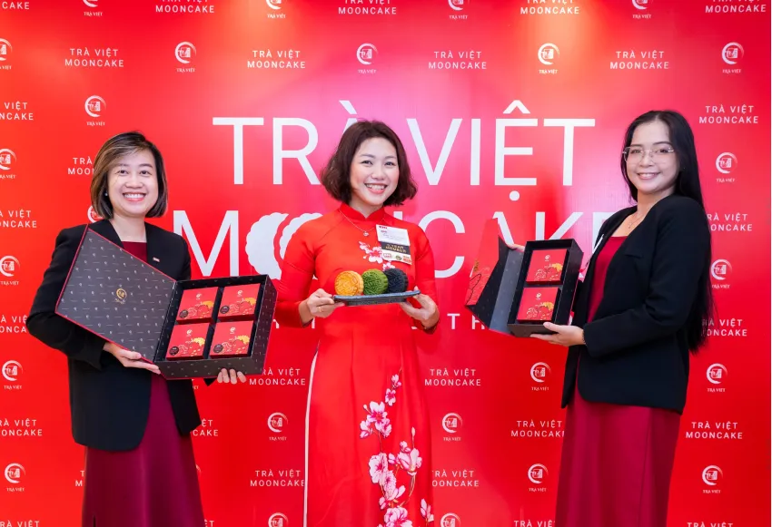 Hộp Quà Trung Thu "Thịnh Vượng", Trọn Vị Mùa Trăng Tròn, Set Quà Bánh Trung Thu Cao Cấp Và Trà, Hộp Quà Sang Trọng Kèm Túi Đựng, Quà Biếu Trung Thu Hộp Quà Trung Thu "Thịnh Vượng", Trọn Vị Mùa Trăng Tròn, Set Quà Bánh Trung Thu Cao Cấp Và Trà, Hộp Quà Sang Trọng Kèm Túi Đựng, Quà Biếu Trung Thu