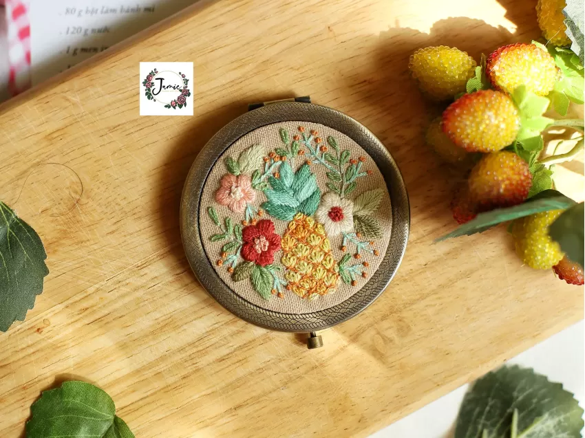 Summer Fruit Hand Embroidered Mirror, Compact Handheld Mirror, Creative Patterns, Intricate Hand Embroidery, Handmade Product