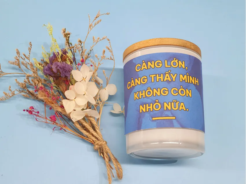 "Càng Lớn, Càng Thấy Mình Không Còn Nhỏ Nữa" Scented Candle Gift, Unique Scented Candle, Meaningful Gifts, Perfect Gifts For Friends, Decorative Item