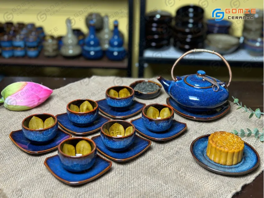 Bộ Ấm Nón Lá Men Xanh Biển Hỏa Biến 6 Món, Gốm Sứ Bát Tràng Cao Cấp, Chén Đúc Lòng Hoa, Bình Trà Gốm Nghệ Thuật, Đầy Đủ Phụ Kiện, Quà Tặng Tinh Tế