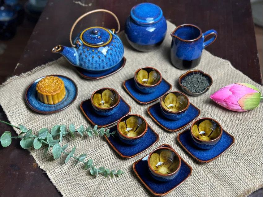 Ocean Blue Fire-Glazed Ceramic Tea Set With Bead Decor (6 Items), Beaded Ceramic Teapot, Bat Trang Ceramics, Flower Inner Cup, Vietnamese Gifts