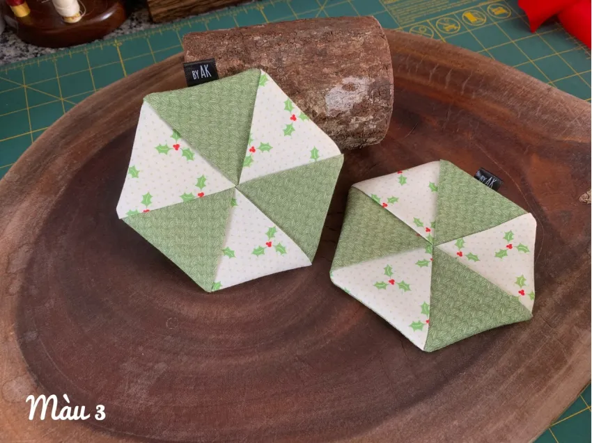 Combo 2 Lót Ly Lục Giác, Phối Màu Sắc Tươi Sáng, Lót Ly Vải Handmade, Phụ Kiện Trang Trí, Lót Ly Nghệ Thuật, Quà Giáng Sinh Đáng Yêu, Quà Handmade Combo 2 Lót Ly Lục Giác, Phối Màu Sắc Tươi Sáng, Lót Ly Vải Handmade, Phụ Kiện Trang Trí, Lót Ly Nghệ Thuật, Quà Giáng Sinh Đáng Yêu, Quà Handmade