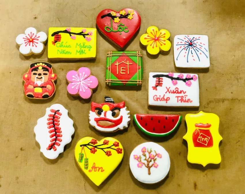 Icing Cookies Lunar New Year-Themed 2025, Colorful Spring Creations, Tet Decorated Cookie Box, Sweet Tet Gift Set, Tet Gift Box, Vietnamese Gift