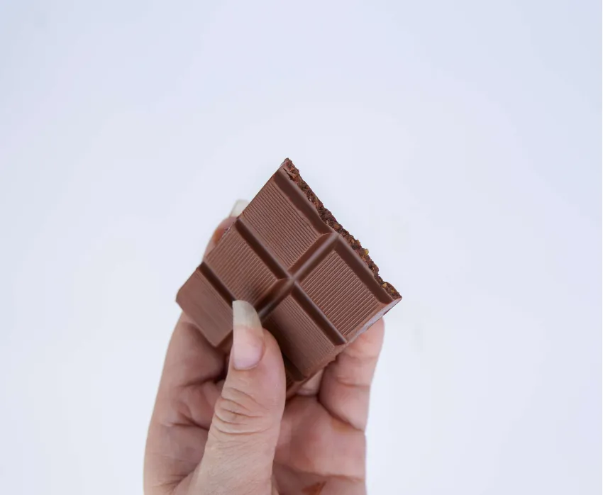 Socola Sữa Vị Kẹo Dalgona Mặn 57%, 40Gr, Màn Hòa Quyện Bừng Tỉnh Vị Giác, Socola Muối Biển, Socola Việt Nam Đậm Đà, Quà Tặng Đặc Sản Việt Nam Socola Sữa Vị Kẹo Dalgona Mặn 57%, 40Gr, Màn Hòa Quyện Bừng Tỉnh Vị Giác, Socola Muối Biển, Socola Việt Nam Đậm Đà, Quà Tặng Đặc Sản Việt Nam