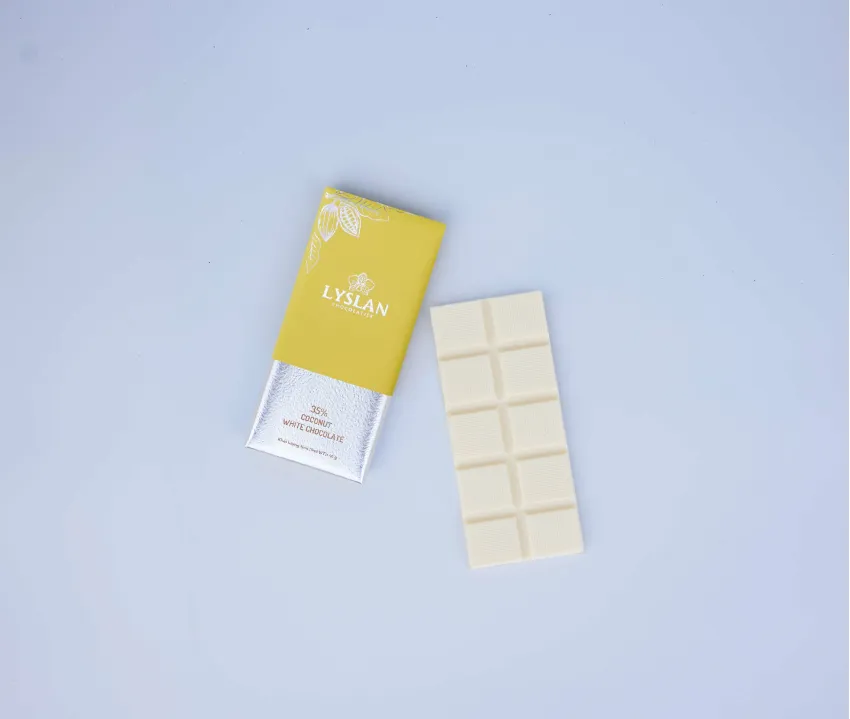 Socola trắng vị dừa 35% 40gr tận hưởng sự ngọt béo mượt mà, socola dừa Bến Tre nguyên chất là kẹo socola dừa đặc sản Việt Nam và quà cho người nước ngoài Socola trắng vị dừa 35% 40gr tận hưởng sự ngọt béo mượt mà, socola dừa Bến Tre nguyên chất là kẹo socola dừa đặc sản Việt Nam và quà cho người nước ngoài