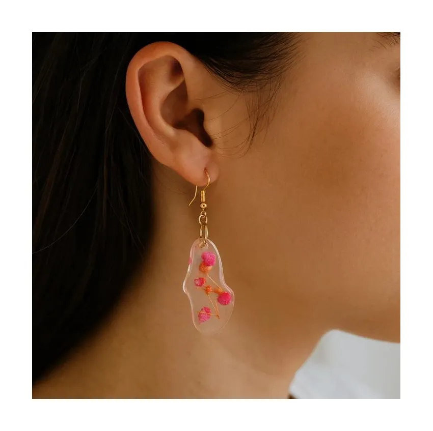 Resin baby flower earrings mesmerized by authentic hues, handcrafted dried flower earrings as birthday gift for women handmade gift Resin baby flower earrings mesmerized by authentic hues, handcrafted dried flower earrings as birthday gift for women handmade gift