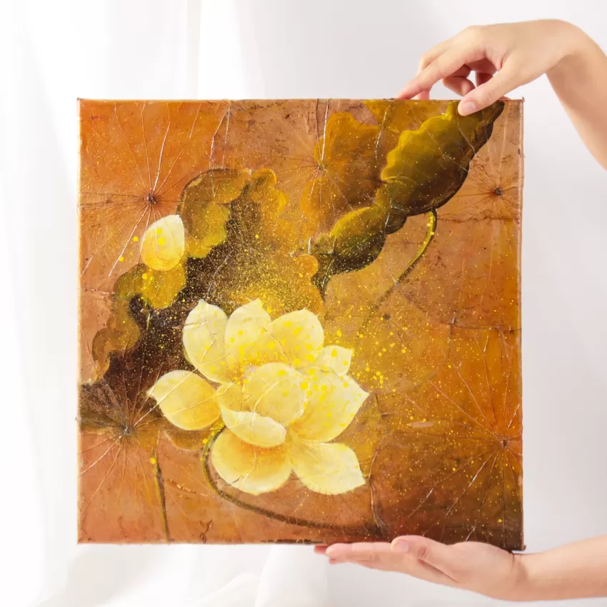 Tranh Lá Sen Huế, Khổ Nhỏ, Tranh Trang Trí, Tranh Thủ Công, Tranh Treo Tường, Trang Trí Phòng Khách, Quà Tặng Decor, Quà Việt Nam Tranh Lá Sen Huế, Khổ Nhỏ, Tranh Trang Trí, Tranh Thủ Công, Tranh Treo Tường, Trang Trí Phòng Khách, Quà Tặng Decor, Quà Việt Nam
