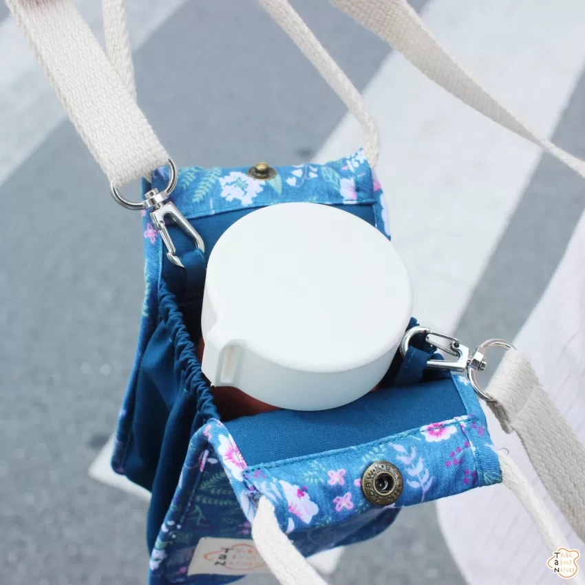 Blue Floral Bottle Holder Blue Floral Bottle Holder