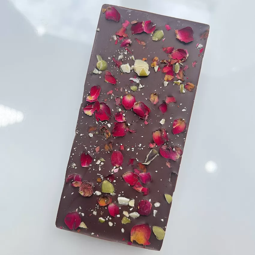 Thanh Chocolate Bark Hoa Hồng, Socola Việt Nam, Socola Ngon, Socola Nguyên Chất, Quà Valentine Độc Đáo, Quà Tặng Lãng Mạn