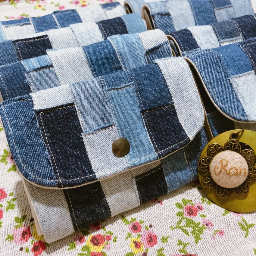 Handmade Denim Patches Wallet, Combining Multiple Colors Of Denim Scraps, Rugged And Stylish Style, Compact And Convenient Size Handmade Denim Patches Wallet, Combining Multiple Colors Of Denim Scraps, Rugged And Stylish Style, Compact And Convenient Size