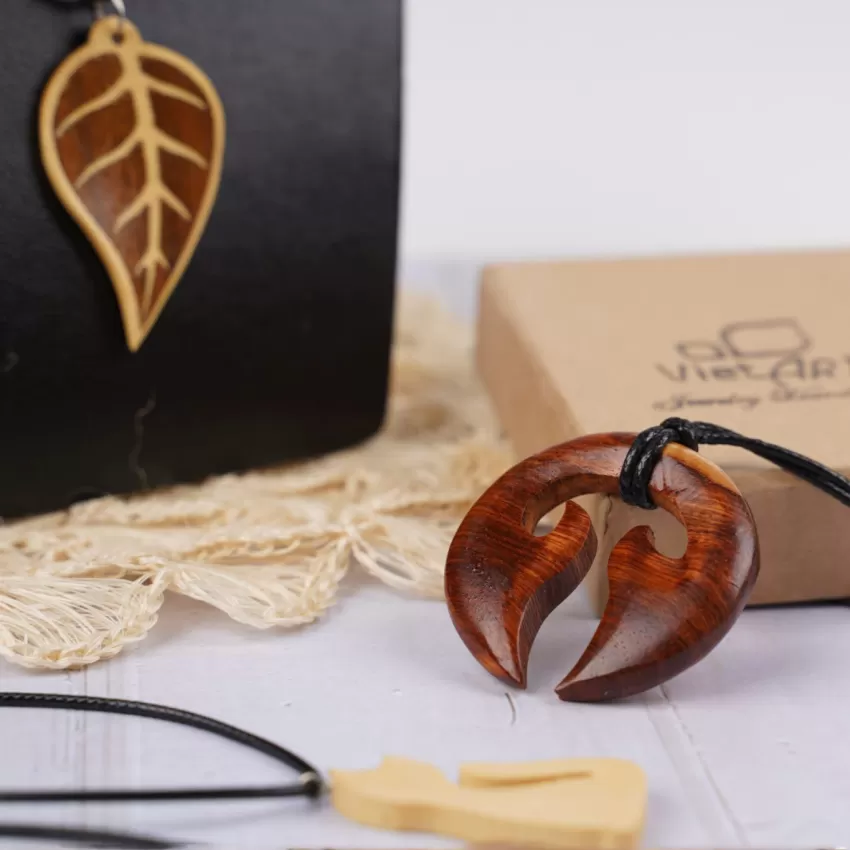 Wooden Pendant Necklace, Intricately Crafted, Various Designs, Durable Wood Material, High Durability, Unique Handcrafted Accessory Wooden Pendant Necklace, Intricately Crafted, Various Designs, Durable Wood Material, High Durability, Unique Handcrafted Accessory