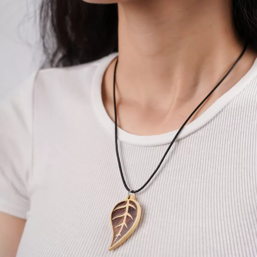 Wooden Pendant Necklace, Intricately Crafted, Various Designs, Durable Wood Material, High Durability, Unique Handcrafted Accessory Wooden Pendant Necklace, Intricately Crafted, Various Designs, Durable Wood Material, High Durability, Unique Handcrafted Accessory