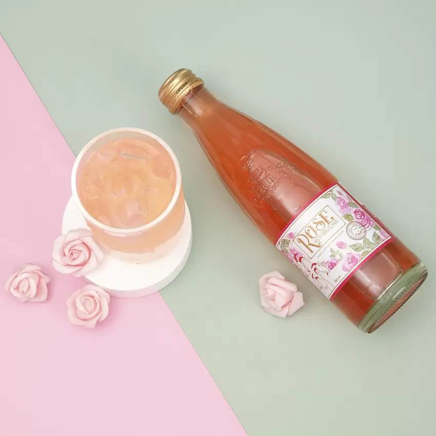 Kombucha Rosé 500ml - Nước Ép Chuối & Đào, Lợi Khuẩn Tiêu Hóa, Thức Uống Lên Men Độc Đáo, Giao Hỏa Tốc