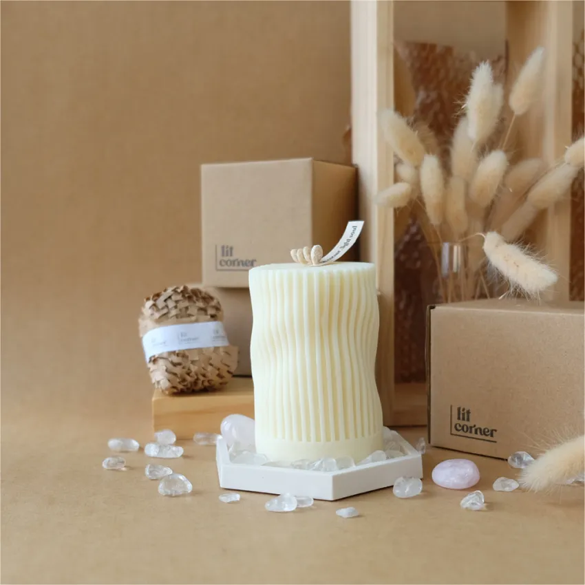 Natural Shaped Scented Candle - Kiss Concept