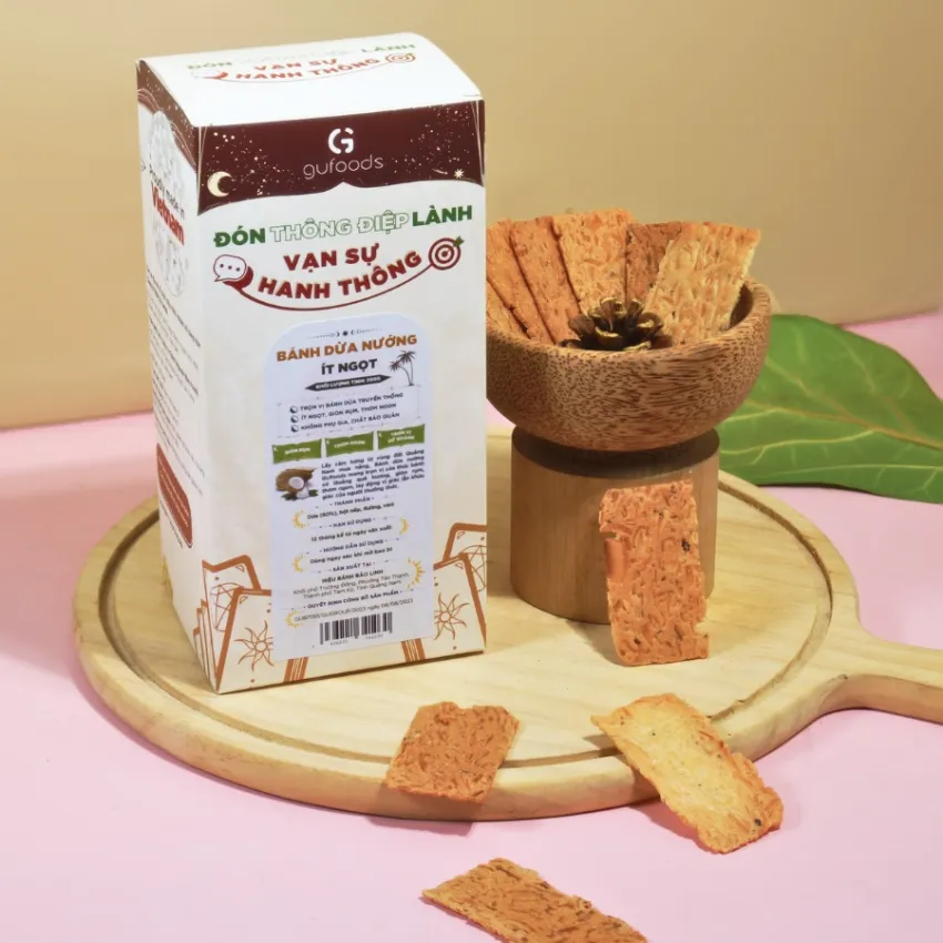 Bánh Dừa Nướng Gufoods, Hộp 300g, Đặc Sản Quảng Nam, Món Ăn Vặt Ít Đường, Thơm Ngon Bổ Dưỡng, Bánh Ngọt Ăn Kiêng