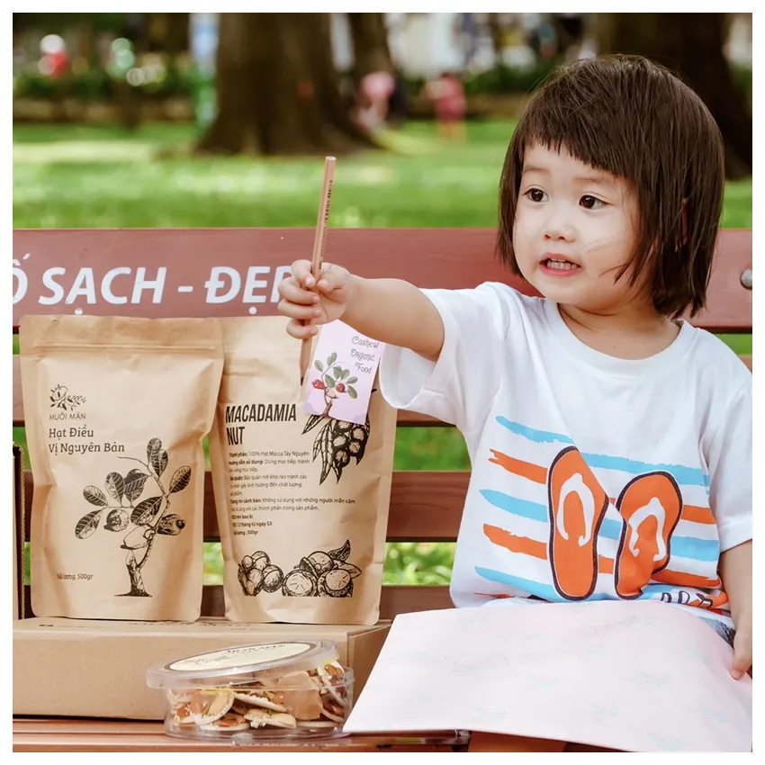 Hộp Quà Hạt Điều & Macca, Món Quà Mộc Mạc Khó Quên, Túi Hạt Điều Rang Muối & Túi Hạt Macca Nứt Vỏ, Quà Tặng Đặc Sản Việt Nam, Set Quà Ăn Vặt Lành Mạnh