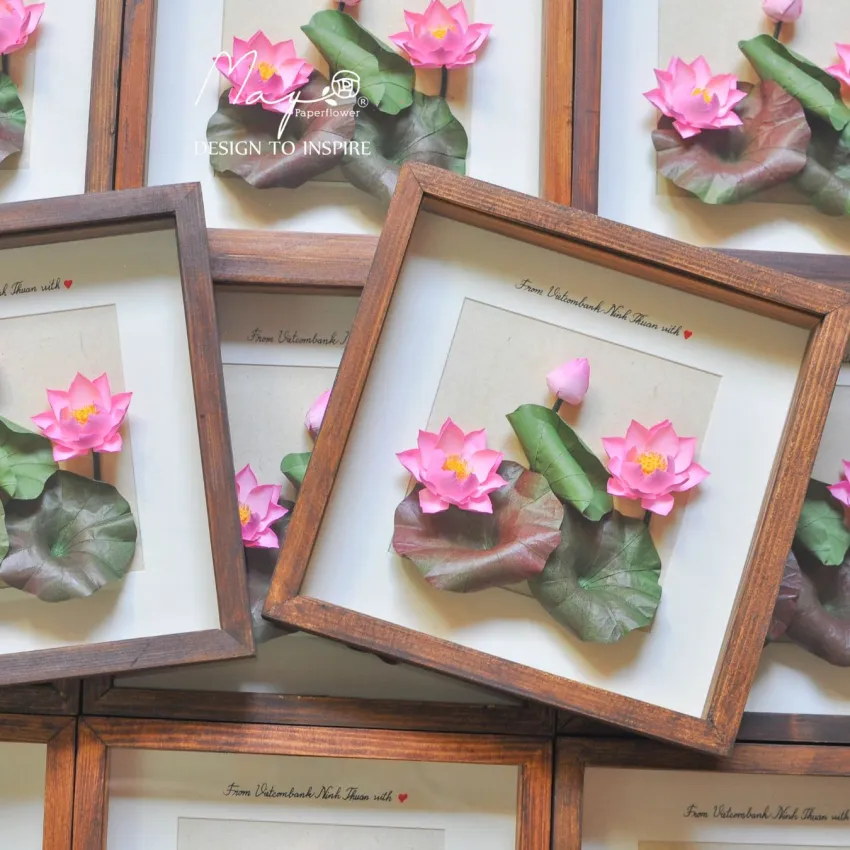 Handmade Paper Flower Painting - Lotus And Dó Paper MAYPAPERFLOWER 25x25cm Wooden Frame, Interior Decoration, Handmade Gifts, Personalized Gifts, Corporate Gift Handmade Paper Flower Painting - Lotus And Dó Paper MAYPAPERFLOWER 25x25cm Wooden Frame, Interior Decoration, Handmade Gifts, Personalized Gifts, Corporate Gift