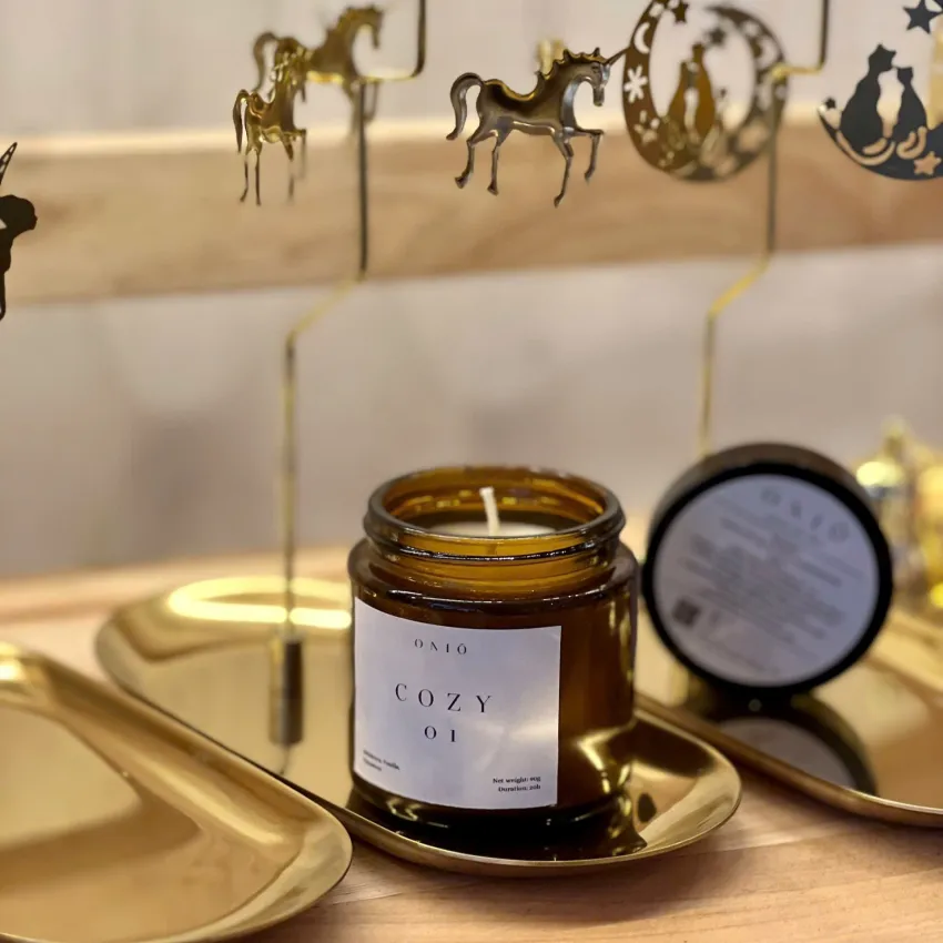 Nến Thơm "COZY", Cảm Giác Ấm Áp Mỗi Ngày, Hũ Thủy Tinh Nâu, Nến Thơm Cao Cấp, Trị Liệu Mùi Hương, Nhiều Lựa Chọn Hương Thơm, Quà Tặng Tinh Tế Nến Thơm "COZY", Cảm Giác Ấm Áp Mỗi Ngày, Hũ Thủy Tinh Nâu, Nến Thơm Cao Cấp, Trị Liệu Mùi Hương, Nhiều Lựa Chọn Hương Thơm, Quà Tặng Tinh Tế