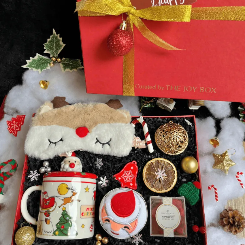 "Cold Nights, Good Vibes" Christmas Gift Box, Moments Of Relaxation, Christmas Gift Set With Eye Mask, Towel, Ceramic Mug & Chocolate, Cute Gift "Cold Nights, Good Vibes" Christmas Gift Box, Moments Of Relaxation, Christmas Gift Set With Eye Mask, Towel, Ceramic Mug & Chocolate, Cute Gift