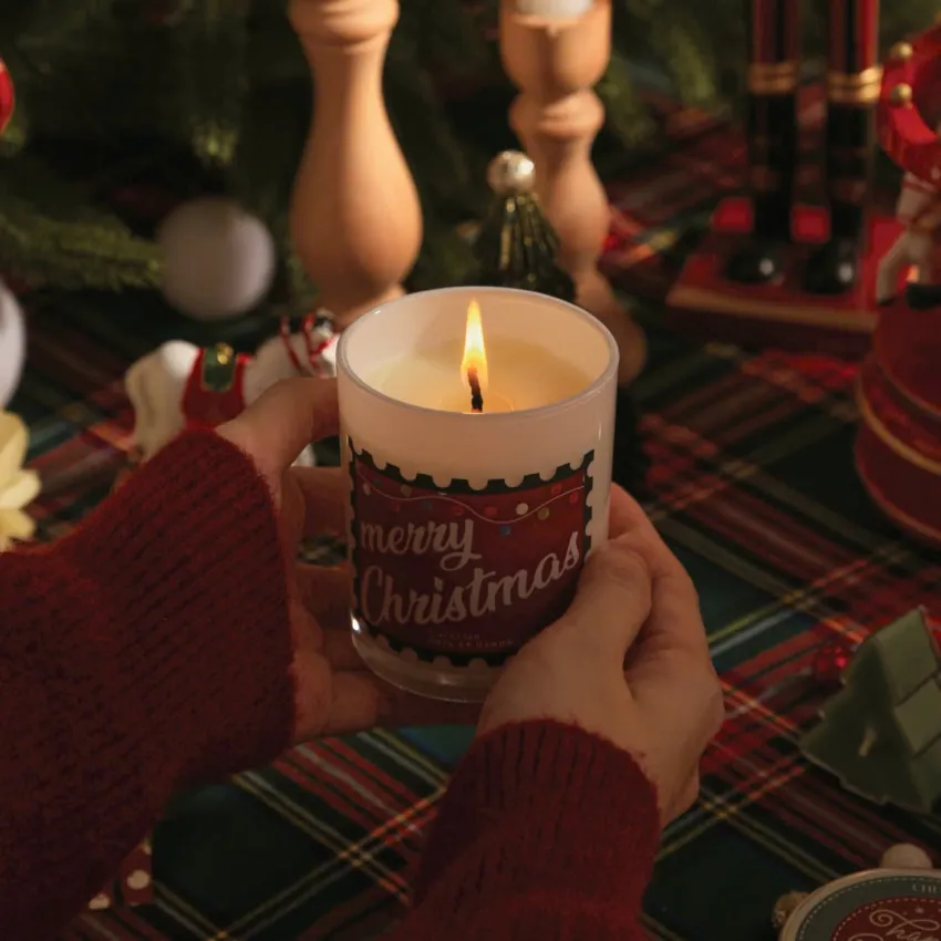 Set Quà Giáng Sinh Với Nến Thơm Kèm Tất Và Ghim Cài, Món Quà Nhỏ Thắp Sáng Đêm Noel, Hộp Quà Giáng Sinh Kèm Thiệp, Nến Thơm Giáng Sinh, Trang Trí Giáng Sinh Set Quà Giáng Sinh Với Nến Thơm Kèm Tất Và Ghim Cài, Món Quà Nhỏ Thắp Sáng Đêm Noel, Hộp Quà Giáng Sinh Kèm Thiệp, Nến Thơm Giáng Sinh, Trang Trí Giáng Sinh