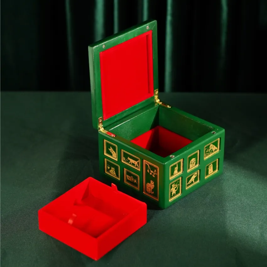 "Cat & Box" Wooden Jewelry Box With Brass Hinges, Stunningly Luxurious & Refined Appearance, Premium Jewelry Box, Vietnamese Souvenir, Premium Gift