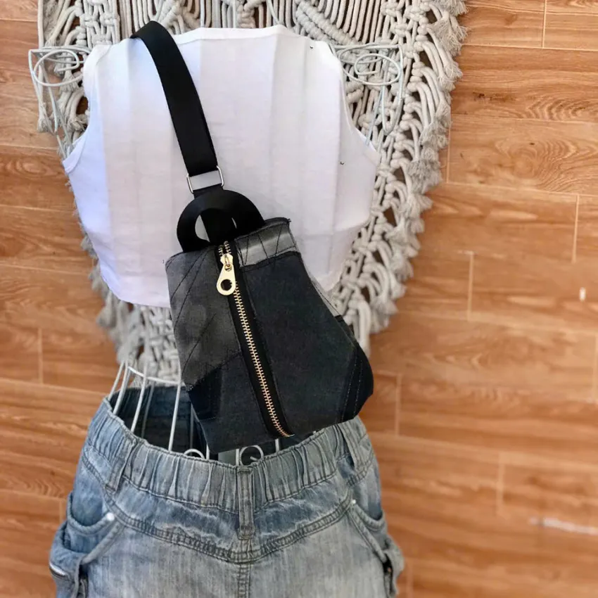 Túi Đeo Chéo Balo Mini K6 Từ Jeans Tái Chế, Mảng Màu Hoàn Thiện Dấu Ấu Riêng, Túi Jeans Tái Chế, Phụ Kiện Thời Trang Bền Vững, Quà Sinh Nhật Sáng Tạo Túi Đeo Chéo Balo Mini K6 Từ Jeans Tái Chế, Mảng Màu Hoàn Thiện Dấu Ấu Riêng, Túi Jeans Tái Chế, Phụ Kiện Thời Trang Bền Vững, Quà Sinh Nhật Sáng Tạo