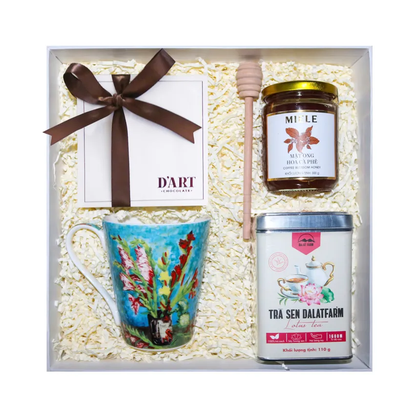 Hộp Quà "Good Time", Lời Yêu Thương Qua Từng Chi Tiết Nhỏ, Set Quà Trà Cùng Ly Sứ Kèm Mật Ong & Socola, Quà Tặng Đặc Sản, Quà Biếu Cao Cấp Hộp Quà "Good Time", Lời Yêu Thương Qua Từng Chi Tiết Nhỏ, Set Quà Trà Cùng Ly Sứ Kèm Mật Ong & Socola, Quà Tặng Đặc Sản, Quà Biếu Cao Cấp