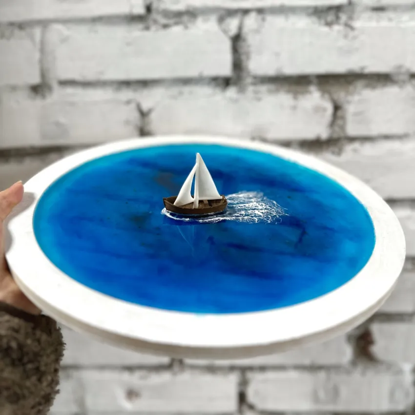 "Smooth Sailing" Epoxy Resin Art, 30cm Round Frame, Meaningful Artistic Gift, Handcrafted 3D Ocean Painting, Wall Art, Unique Housewarming Gift "Smooth Sailing" Epoxy Resin Art, 30cm Round Frame, Meaningful Artistic Gift, Handcrafted 3D Ocean Painting, Wall Art, Unique Housewarming Gift