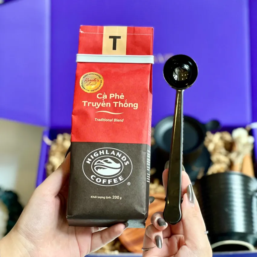 "Vietnam Black" Coffee Gift Box, Deep & Rich Flavor, Specialty Coffee & Brewing Equipment Gift Set , Exclusive Corporate Gift Box, Vietnamese Souvenir "Vietnam Black" Coffee Gift Box, Deep & Rich Flavor, Specialty Coffee & Brewing Equipment Gift Set , Exclusive Corporate Gift Box, Vietnamese Souvenir
