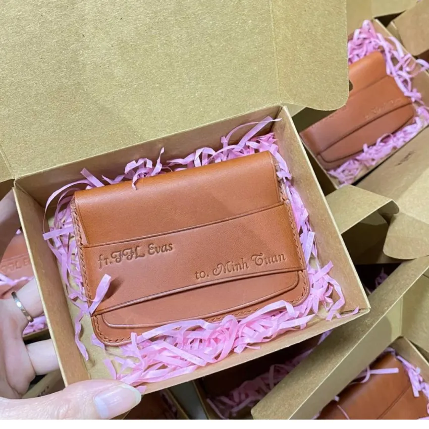 Handmade Minerva Genuine Leather Cardholder, Minimalist Style, Genuine Leather, Premium Leather, Handmade Leather, Personalized Gift Handmade Minerva Genuine Leather Cardholder, Minimalist Style, Genuine Leather, Premium Leather, Handmade Leather, Personalized Gift