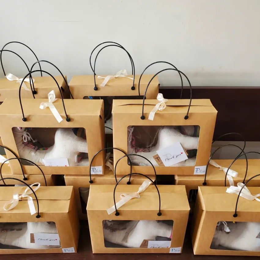 Hươu Cao Cổ Nhồi Bông, Thú Bông Thổ Cẩm, Thú Nhồi Bông Handmade, Quà Lưu Niệm Thổ Cẩm, Thú Nhồi Bông Vải Hươu Cao Cổ Nhồi Bông, Thú Bông Thổ Cẩm, Thú Nhồi Bông Handmade, Quà Lưu Niệm Thổ Cẩm, Thú Nhồi Bông Vải