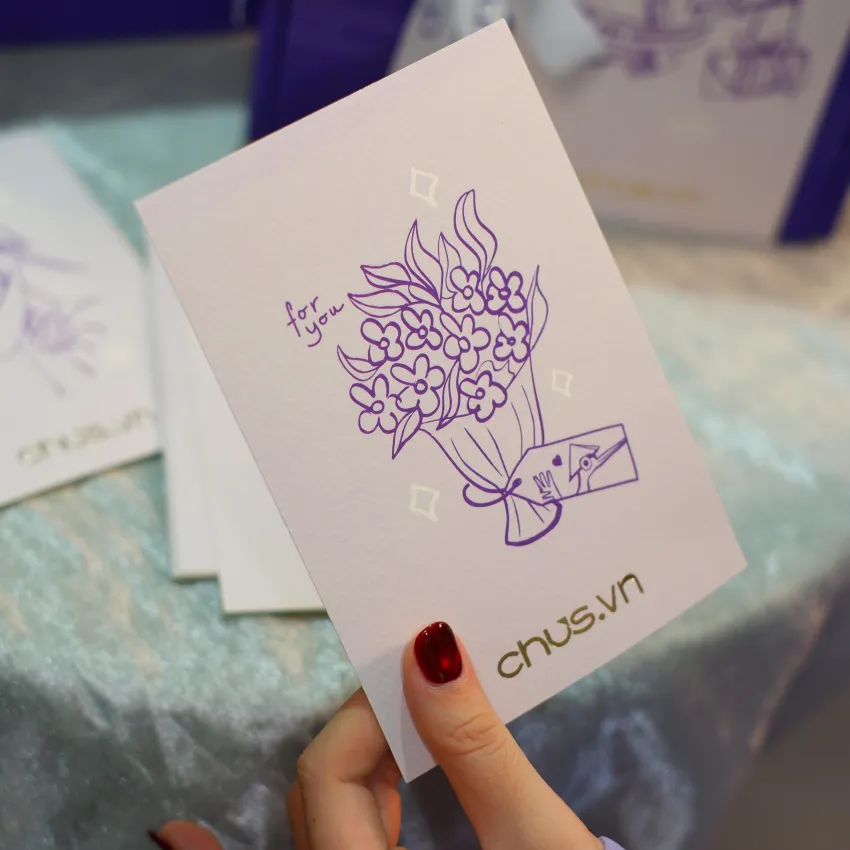 Set Hộp & Phụ Kiện Gói Quà CHUS Exclusive, Nâng Cấp Món Quà Của Bạn, Hộp Quà Độc Quyền Kèm Thiệp Cùng Ruy Băng & Sticker, Hộp Quà Màu Tím Sáng Tạo Set Hộp & Phụ Kiện Gói Quà CHUS Exclusive, Nâng Cấp Món Quà Của Bạn, Hộp Quà Độc Quyền Kèm Thiệp Cùng Ruy Băng & Sticker, Hộp Quà Màu Tím Sáng Tạo