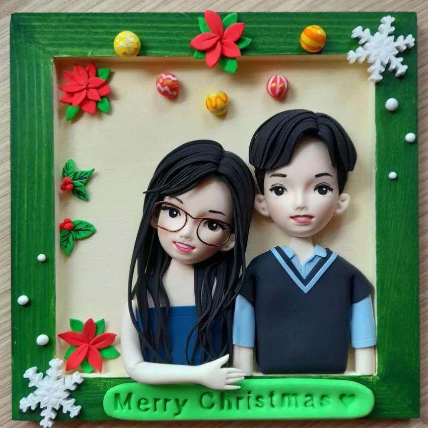 Tranh Chân Dung Chibi Bằng Đất Sét Theo Yêu Cầu, Món Quà Giữ Mãi Không Quên, Tranh Đất Sét Cá Nhân Hóa Kèm Lời Chúc, Quà Tặng Cá Nhân Hóa, Quà Sinh Nhật Tranh Chân Dung Chibi Bằng Đất Sét Theo Yêu Cầu, Món Quà Giữ Mãi Không Quên, Tranh Đất Sét Cá Nhân Hóa Kèm Lời Chúc, Quà Tặng Cá Nhân Hóa, Quà Sinh Nhật