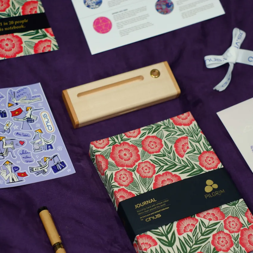 Personalized "Kind Words" Gift Box, Write Unique Messages Of Love, Exclusive Gift Set With Limited Notebook & Engraved Pen, Birthday Gift, Corporate Gift Personalized "Kind Words" Gift Box, Write Unique Messages Of Love, Exclusive Gift Set With Limited Notebook & Engraved Pen, Birthday Gift, Corporate Gift