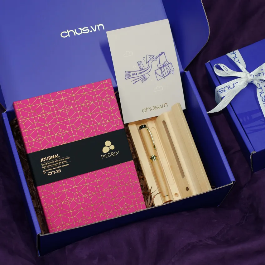 Personalized "Kind Words" Gift Box, Write Unique Messages Of Love, Exclusive Gift Set With Limited Notebook & Engraved Pen, Birthday Gift, Corporate Gift Personalized "Kind Words" Gift Box, Write Unique Messages Of Love, Exclusive Gift Set With Limited Notebook & Engraved Pen, Birthday Gift, Corporate Gift