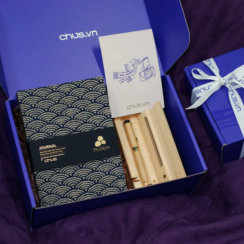Personalized "Kind Words" Gift Box, Write Unique Messages Of Love, Exclusive Gift Set With Limited Notebook & Engraved Pen, Birthday Gift, Corporate Gift Personalized "Kind Words" Gift Box, Write Unique Messages Of Love, Exclusive Gift Set With Limited Notebook & Engraved Pen, Birthday Gift, Corporate Gift