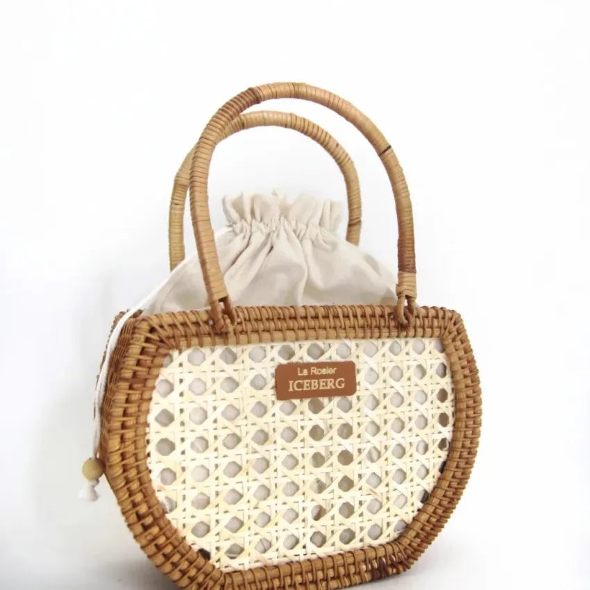 Túi Xách Mây Đan Tay Petal Woven, Nhẹ Nhàng Như Cánh Hoa Rơi, Túi Xách Tay Thủ Công, Túi Công Sở, Phụ Kiện Thời Trang Bền Vững, Đồ Lưu Niệm Việt Nam Túi Xách Mây Đan Tay Petal Woven, Nhẹ Nhàng Như Cánh Hoa Rơi, Túi Xách Tay Thủ Công, Túi Công Sở, Phụ Kiện Thời Trang Bền Vững, Đồ Lưu Niệm Việt Nam
