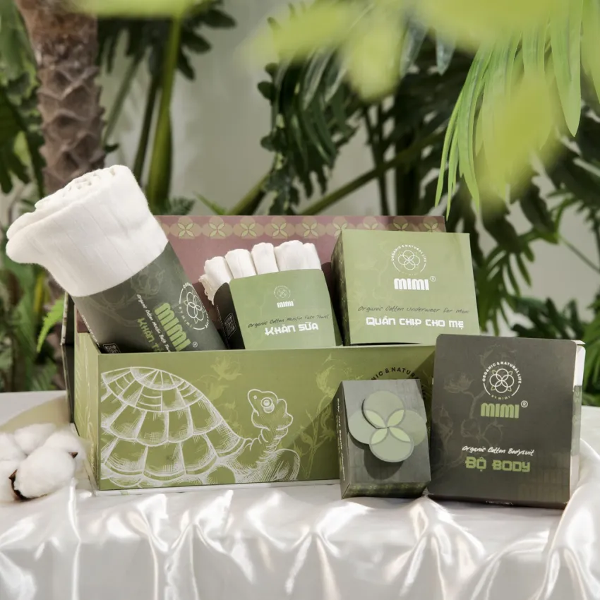 "Mom Loves You" Gift Box, A Heartfelt Blessing From Vietnam, Newborn Gift With Organic Cotton, For Mom & Baby, Safe For Both, Baby Shower Gift