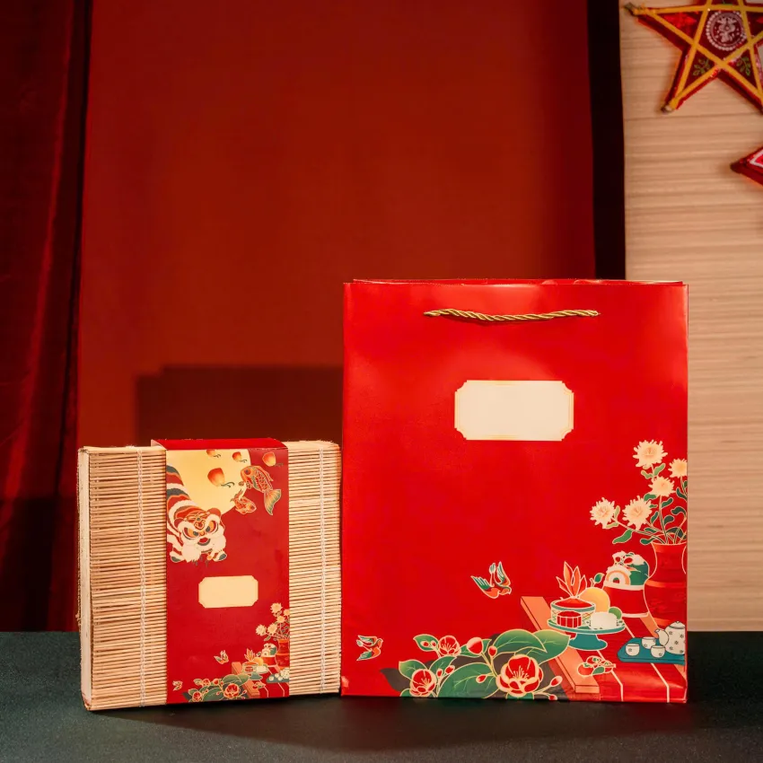 "Four Flowers Greet Moon" Mid-Autumn Gift Box, Enjoying Bright Moon Season, 4 Moon Cake Gift Set, Bamboo Gift Box For Partner, Vietnamese Souvenirs "Four Flowers Greet Moon" Mid-Autumn Gift Box, Enjoying Bright Moon Season, 4 Moon Cake Gift Set, Bamboo Gift Box For Partner, Vietnamese Souvenirs
