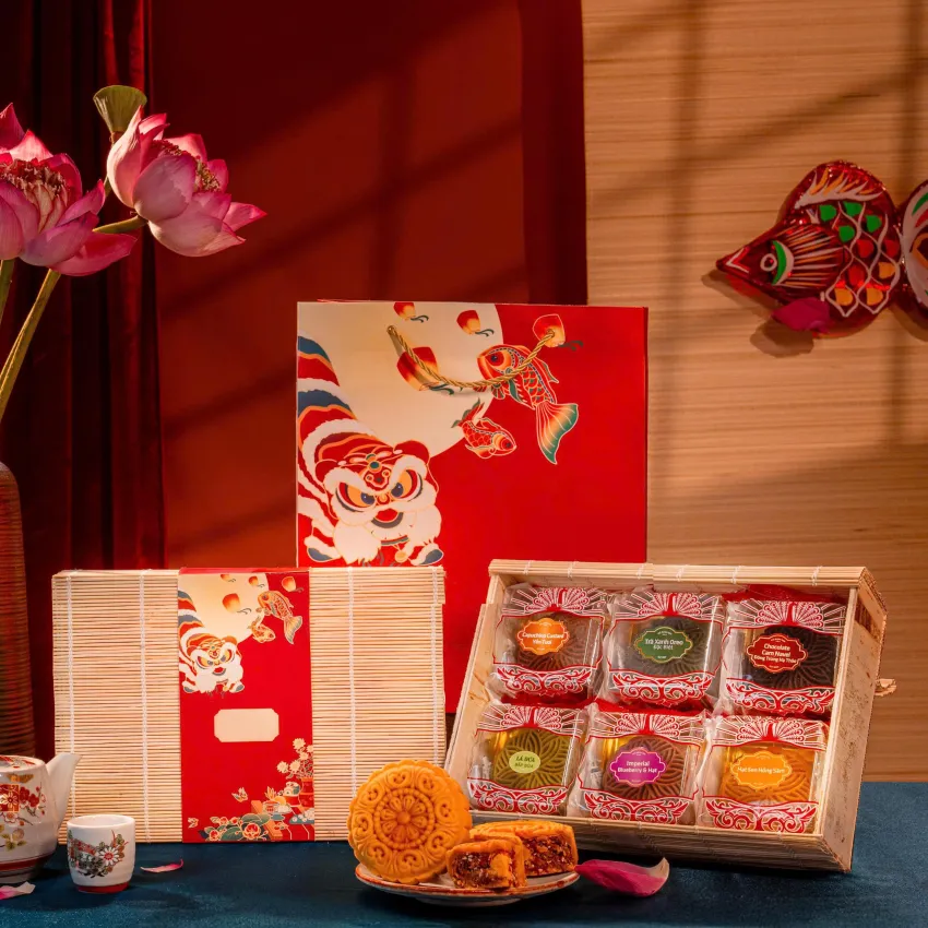 "Moons Of Serenity" Mid-Autumn Gift Box, A Touch Of Peace For Reunion Season, 6 Moon Cake Gift Set, Vietnamese Bamboo Souvenirs, Moon Festival Gift "Moons Of Serenity" Mid-Autumn Gift Box, A Touch Of Peace For Reunion Season, 6 Moon Cake Gift Set, Vietnamese Bamboo Souvenirs, Moon Festival Gift