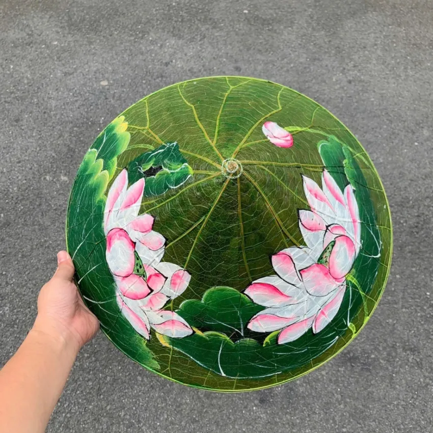 Hand-Painted Lotus Leaf Conical Hat, Gentle Vietnamese Beauty, Handmade Lotus Leaf Conical Hat, Vietnamese Souvenir, Vietnamese Handicraft Gift