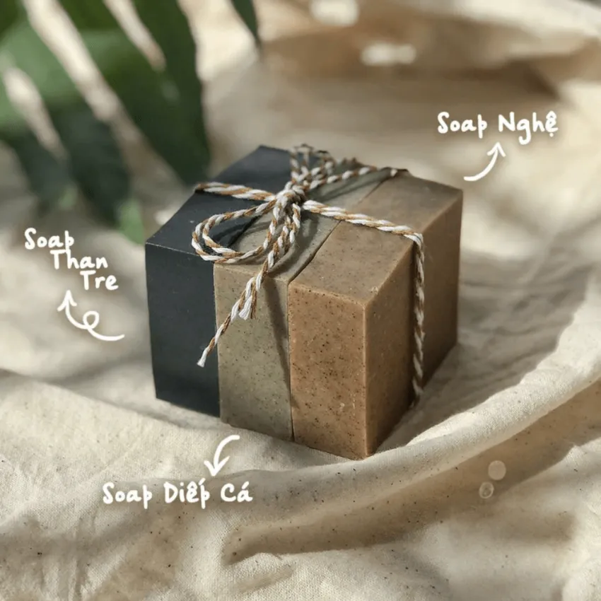 Combo 3 Bánh Xà Phòng Thủ Công Thảo Mộc Tự Nhiên, An Lành Từ Việt Nam, Xà Phòng Thảo Mộc, Nguyên Liệu Tự Nhiên, Quà Tặng Thủ Công, Quà Cho Nữ, Quà 20/10 Combo 3 Bánh Xà Phòng Thủ Công Thảo Mộc Tự Nhiên, An Lành Từ Việt Nam, Xà Phòng Thảo Mộc, Nguyên Liệu Tự Nhiên, Quà Tặng Thủ Công, Quà Cho Nữ, Quà 20/10