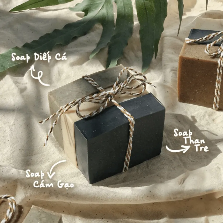 Combo 3 Bánh Xà Phòng Thủ Công Thảo Mộc Tự Nhiên, An Lành Từ Việt Nam, Xà Phòng Thảo Mộc, Nguyên Liệu Tự Nhiên, Quà Tặng Thủ Công, Quà Cho Nữ, Quà 20/10 Combo 3 Bánh Xà Phòng Thủ Công Thảo Mộc Tự Nhiên, An Lành Từ Việt Nam, Xà Phòng Thảo Mộc, Nguyên Liệu Tự Nhiên, Quà Tặng Thủ Công, Quà Cho Nữ, Quà 20/10