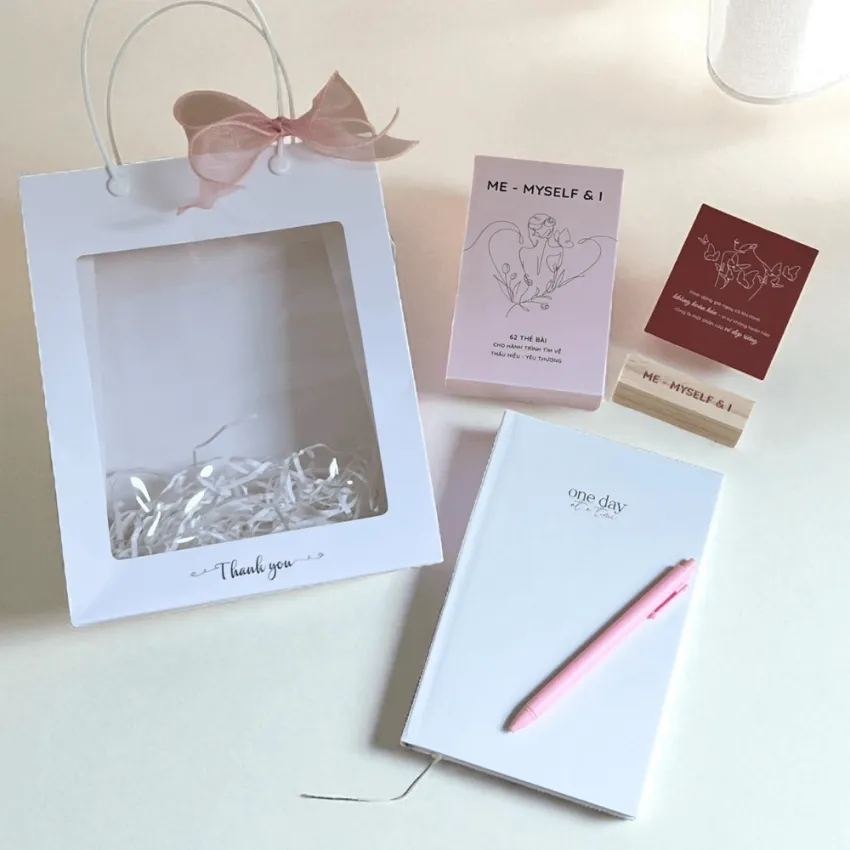 “Self-loving Notes” Women’s Day Gift Set, Heartfelt Messages, Gift Basket For Her With Inspirational Cards & Notebook, October 20th Gift For Her
