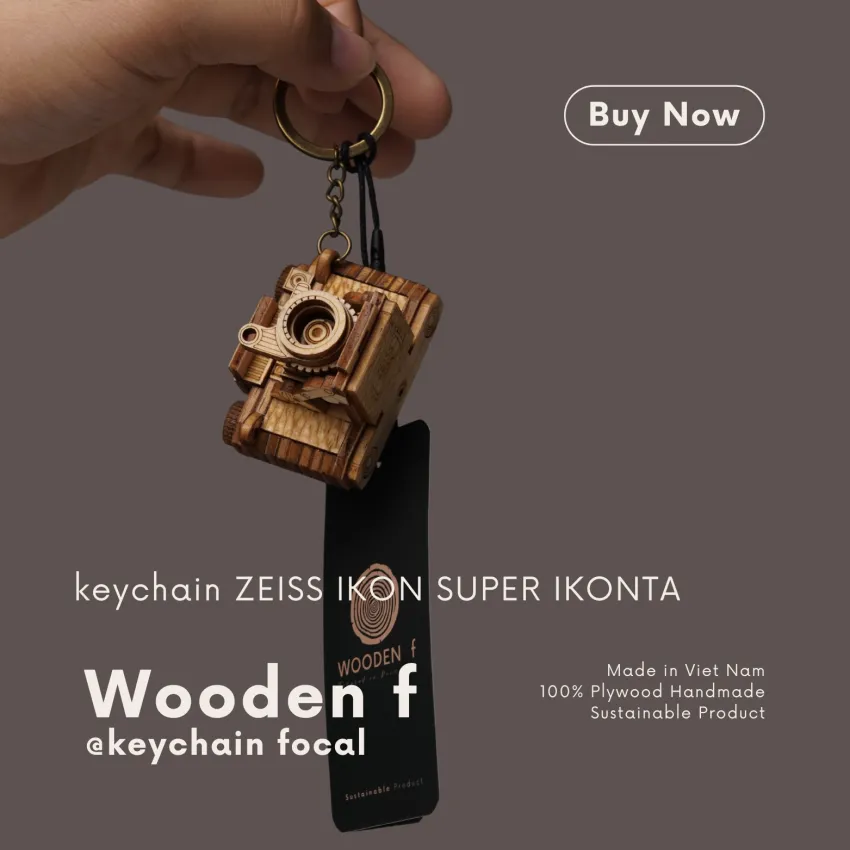 Móc khóa gỗ hình camera Zeiss Ikon Super Ikonta tái hiện trọn vẹn nét cổ điển, móc khóa gỗ thật thủ công gọn nhẹ quà lưu niệm độc nhất