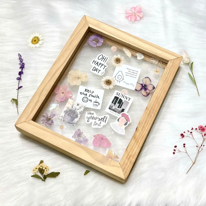 Q-Eco DIY dried flower frame kit lets you assemble your personal joy through handcrafted dried flower art, combining creative DIY experience with meaningful birthday gifts and unique handmade souvenirs. Q-Eco DIY dried flower frame kit lets you assemble your personal joy through handcrafted dried flower art, combining creative DIY experience with meaningful birthday gifts and unique handmade souvenirs.