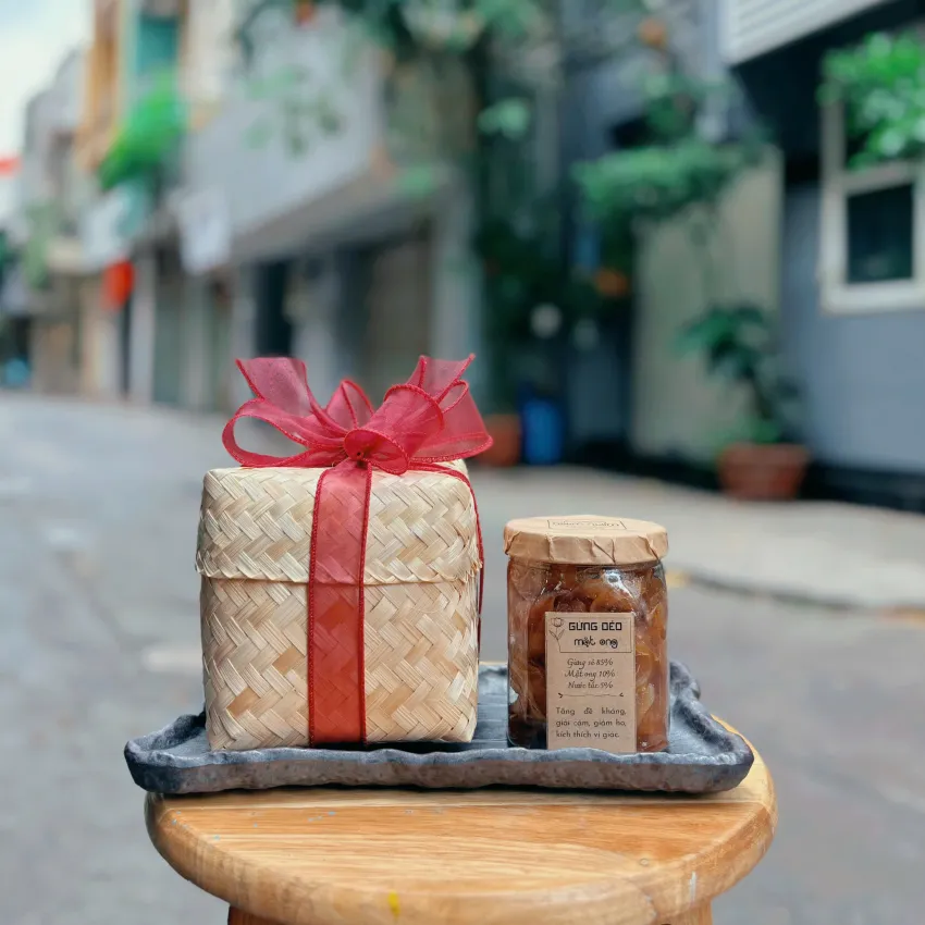 Chewy honey ginger bamboo gift box 350gr offers natural refined flavor with cold relief ginger as healthy jam, making a unique gift for family and Vietnamese specialty gift Chewy honey ginger bamboo gift box 350gr offers natural refined flavor with cold relief ginger as healthy jam, making a unique gift for family and Vietnamese specialty gift