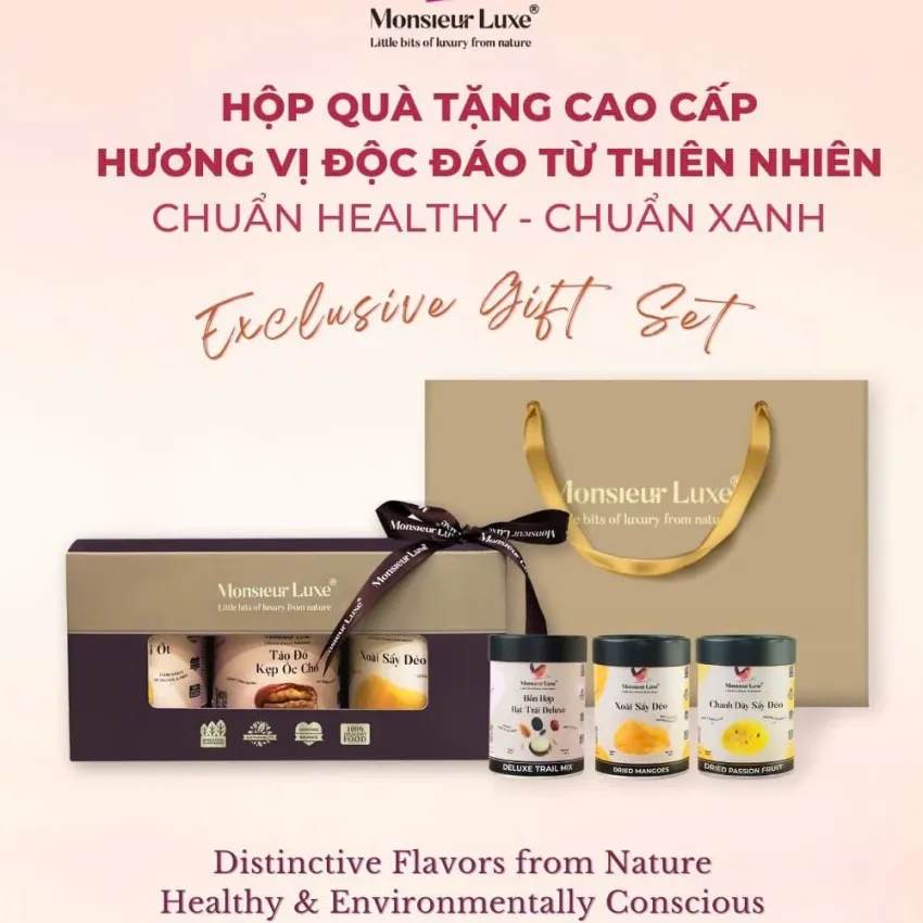 "Harmony" gift box offers perfect fusion of delicious taste and natural nutrition with nuts and dried fruits combo featuring red date walnut sandwich, creating a premium specialty gift set "Harmony" gift box offers perfect fusion of delicious taste and natural nutrition with nuts and dried fruits combo featuring red date walnut sandwich, creating a premium specialty gift set