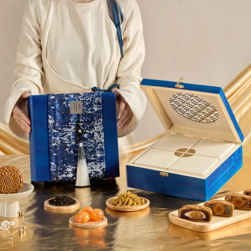Blue Moonlit Feast Mid-Autumn gift box deep settled full moon night memories, 4 premium moon cake set custom design Mid-Autumn gift as corporate gift Blue Moonlit Feast Mid-Autumn gift box deep settled full moon night memories, 4 premium moon cake set custom design Mid-Autumn gift as corporate gift
